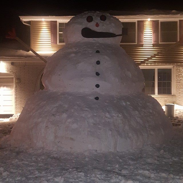 Meet ‘Big Bubba’ the 13 foot tall Snowman