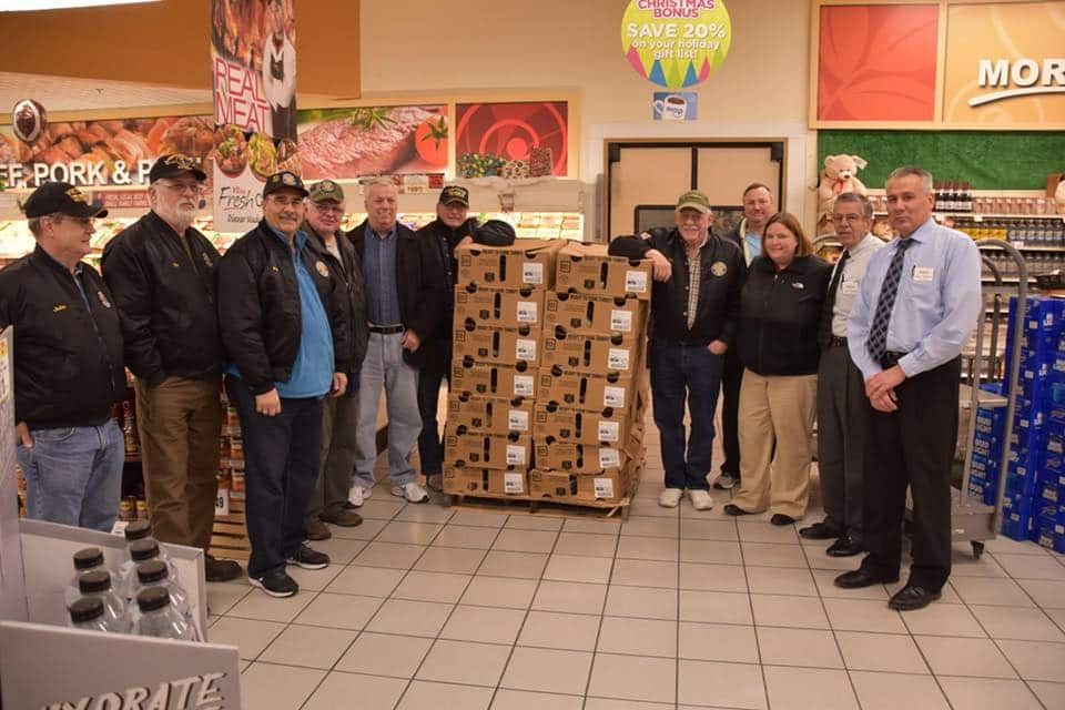 Supermarket chain donates 110 turkeys to “Helping Our Neighbors Food Drive”